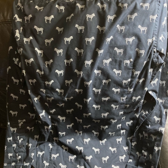 Mens H&M size XS blue with white (tailless) zebras, Fit button up shirt. - Picture 2 of 6